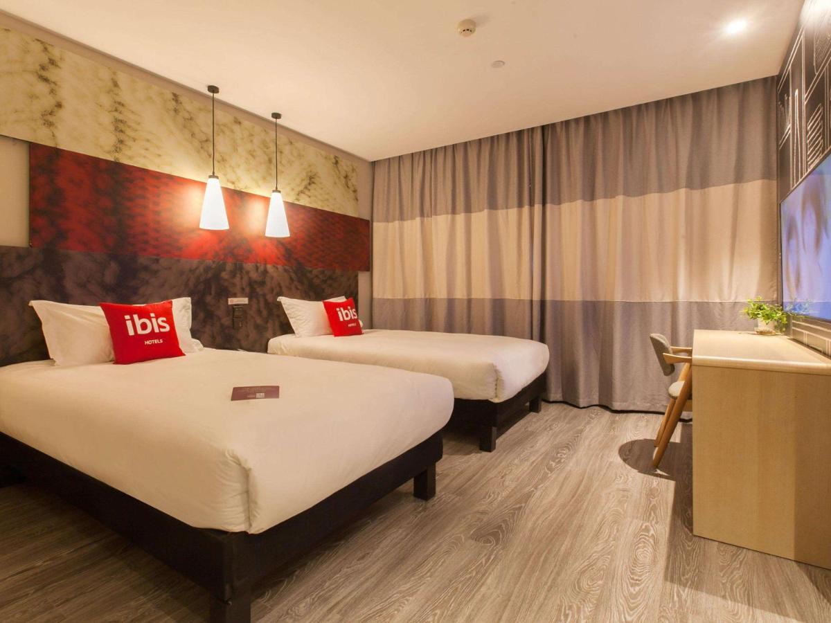 Ibis Wuhan Hubu Alley Hotel Exterior foto