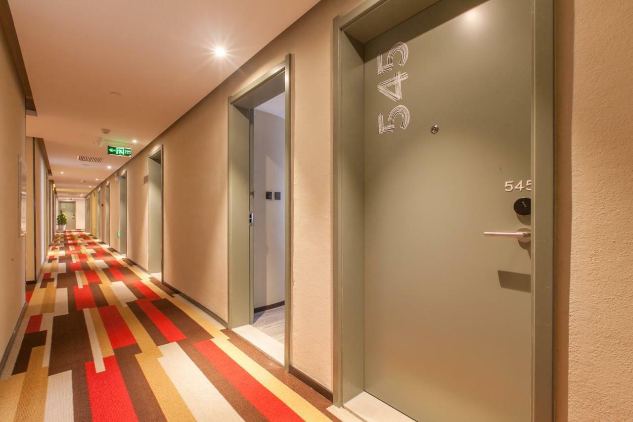 Ibis Wuhan Hubu Alley Hotel Exterior foto